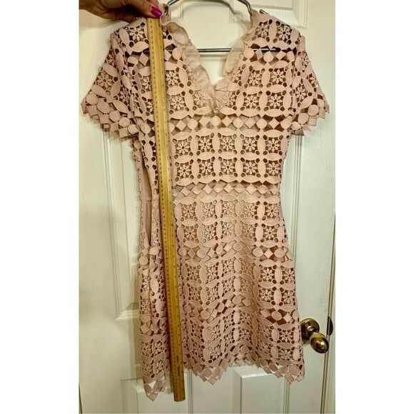 Sandro Paris Pink Geometric Crocheted Lace V-Neck Mini Dress Size 1 (4US) - Picture 9 of 14